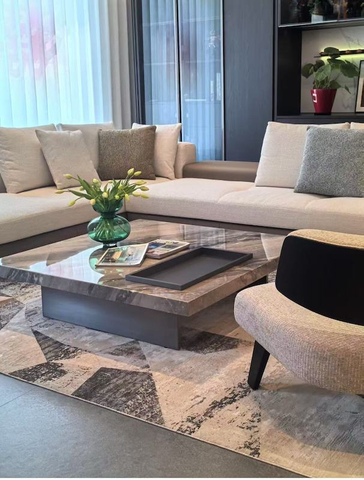 Table basse contemporaine en marbre 